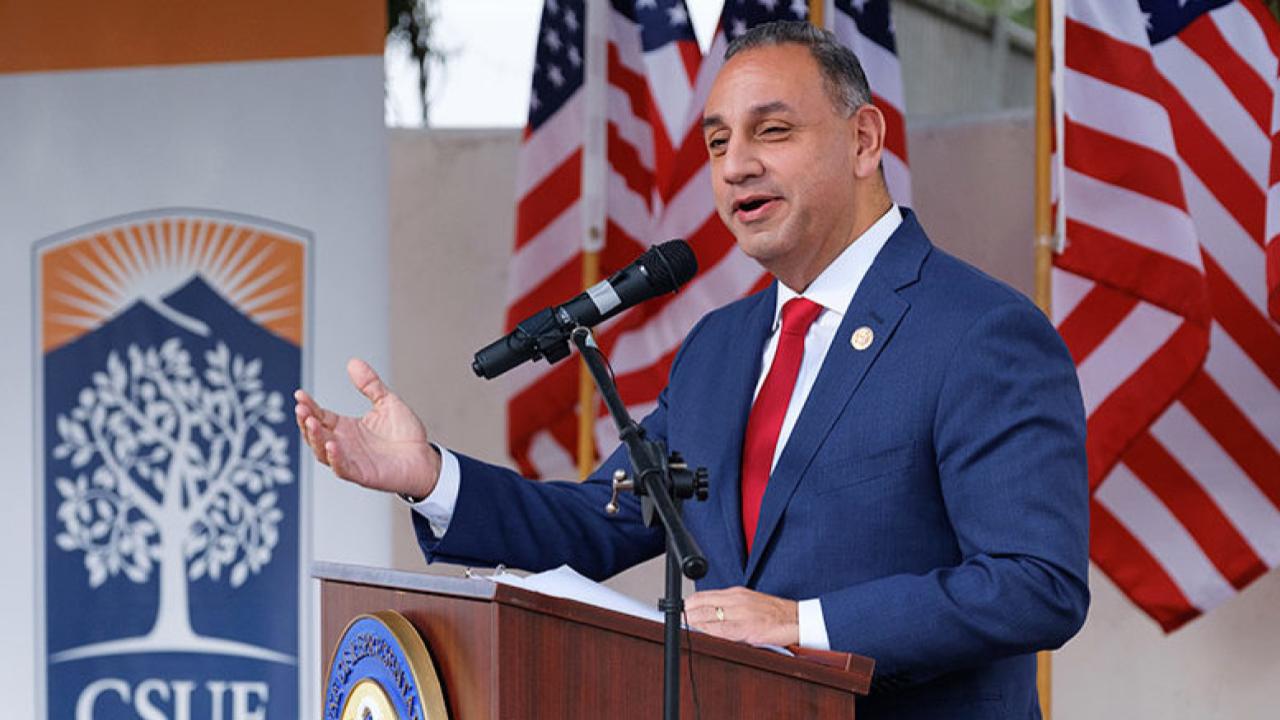 Gil Cisneros CA-31